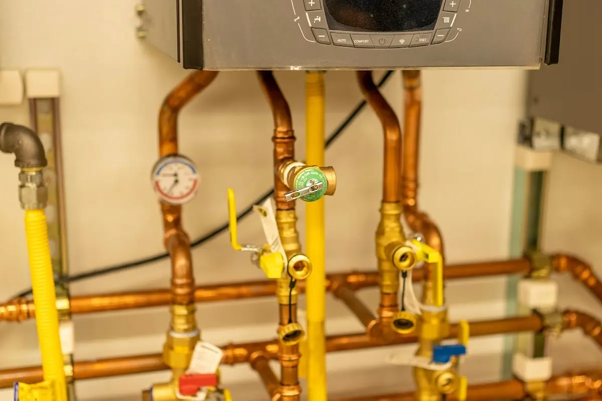 Licensed technician providing Emergency Plumbing for a homeowner in McKees Rocks